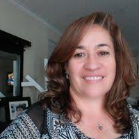 Yeni Moreno's Instagram, Twitter & Facebook