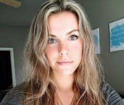 Carissa Barrett's Instagram, Twitter & Facebook