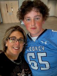 My son in law Timmy Gaeng and I stopped to help Cameron J. Harbachuk and Ken  Sapp put up our favorite MANDO