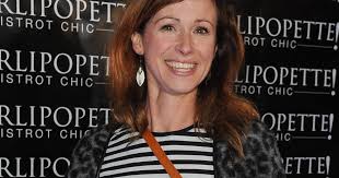 Encore mieux chez moi ! Sophie Ferjani Maman La Rouquine De Maison A Vendre A Accouche Purepeople