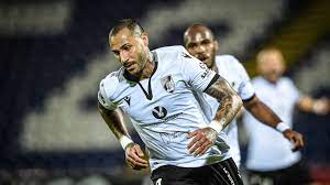 1983 doğumlu, sporting lisbon takımında forma giyen, en çok sağ kanatta verim alınan fakat orta sahanın her yerinde başarıyla görev yapabilen genç. Portugoal Figure Of The Week Ricardo Quaresma Rolls Back The Years In Vintage Vitoria Victory