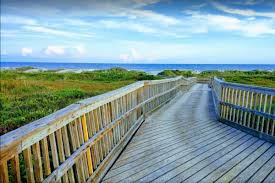 The cylinders bores were attached to the outer case at the 12, 3, 6 and 9 o'clock positions) for greater rigidity around the head gasket. Pioneer Beach Resort