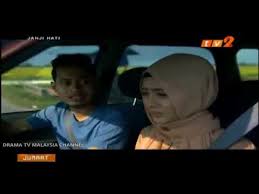 Setitis kasih darmia adalah sebuah drama adaptasi daripada novel nukilan naniey tj, mengisahkan kehidupan gadis bernama darmia yang kehilangan kasih ibu dan terjebak dengan perkahwinan tanpa rela dan tidak pernah diduga apabila terpaksa menikahi lelaki yang tidak pernah dikenalinya. Download Setulus Janji Episod 13 Full Movie 3gp Mp4 Codedfilm
