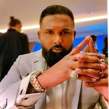 I'm happy to share that I've started a new position as Program Director at  Williamsburg House and get to work with these rock stars! Stay tuned for  the press release. Cecelia Bishop