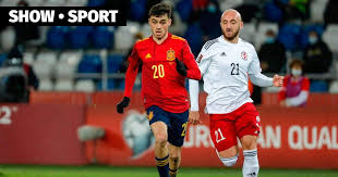 Maybe you would like to learn more about one of these? Pedri Brach Den Rekord Von Spanien Mit 18 Jahren Und 201 Tagen Spielte Bei Der Euro Fabregas Barcelona Team Spain