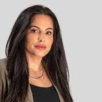 Santana Holmes's Instagram, Twitter & Facebook