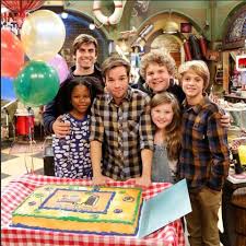 Director Nathan Kress With The Henry Danger Cast Nathan Kress Cute Actors Nickelodeon