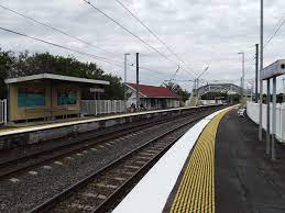 Coorparoo square, the coorparoo train station and whites hill reserve's popular walking tracks are also nearby. Category Norman Park Railway Station Wikimedia Commons