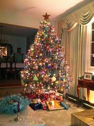 Pin By Jen Hartnett On Christmas Trees Inside Christmas Beautiful Christmas Trees Christmas Tree