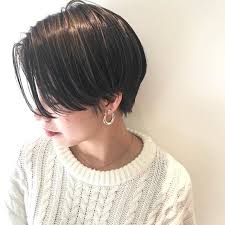 ショートボブ はストレートで大人っぽく 可愛いとかっこいいを同時に叶えるスタイリング 17選 黒髪 ボブ ストレート ショートボブ ショートのヘアスタイル