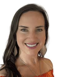 Tara Saxon's Instagram, Twitter & Facebook