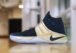 Nike kyrie 7 for sale. Shoes Kyrie Irving Wearing Nike Foams Black