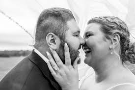 I love getting to return back to a venue! The Daisy Farm is an amazing  place to have your big day! Their bridal suite is absolutely perfect and  spacious for the girls