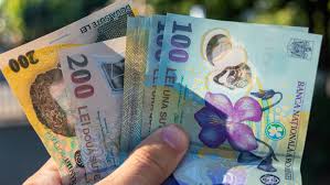 Banii din economie continuă să crească, dar puterea de cumpărare rămâne sub presiune. Datele BNR