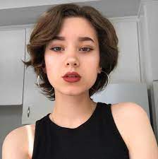 The most classic of all short haircuts for little girls, the bob with a straight fringe, is also one of the prettiest short hairstyles for little girls. Short Haircuts For Indian Teenage Girl Novocom Top