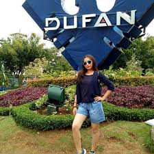 Mungkin karena ia datang dari keluarga yang ketat dalam pergaulan, makanya rada kuper soal sex. Harga Tiket Masuk Ancol