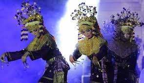 Sedangkan tari daerah merupakan suatu daerah yang berasal atau terbentuk dari masyarakat di daerah tertentu. 17 Tarian Daerah Tradisional Sumatera Selatan Terkait Gambar Dan Penjelasannya Silontong