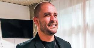 Jun 01, 2021 · silvio santos revela doença terminal, diogo nogueira deixa parte íntima dura e paolla oliveira mostra tudo em clique ousado. Diogo Nogueira Comemora Aniversario Do Filho Pitoco Do Pai