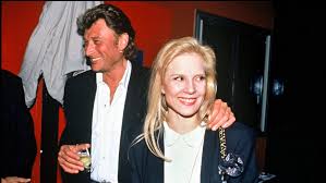 Sylvie Vartan : ses confidences sur son intimité contrariée avec Johnny  Hallyday - Closer