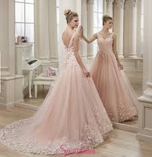 Abiti da cerimonia rosa pesca. Abito Da Sposa Colore Di Tendenza 2018 Su Misurasposatelier