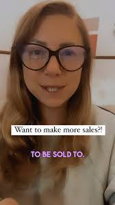 Sarah Devlin's Instagram, Twitter & Facebook