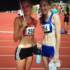 Findet Ihr Diesen Korper Fur Eine 16 Jahrige Zu Trainiert Sport Madchen Training
