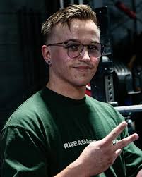 This healing journey has been full of its ups and downs. However, I can say  that this is the most present I've ever been. I've been taking the time to  truly enjoy