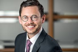 Queen's Law Spring 2021 Graduation: YOUR MOMENT