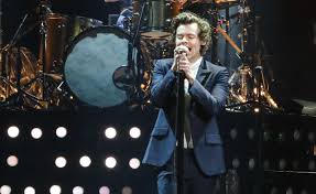 I bet they'll never make it but just look at us holding on we're still together, still going strong. Fashion Reigns At Harry Styles And Kacey Musgraves Concert