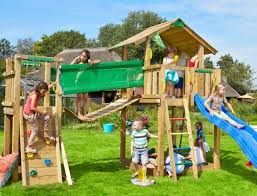 Spielturm Jungle Gym Chalet Inkl Bruckenelement Und Rutsche Gesehen Bei Http Www Spiel Im Garten D Spielturm Kinder Klettergerust Kinder Spielplatz Garten