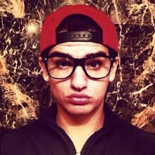 Daniel Escobedo (@riddledeediddle)