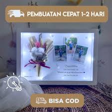 Selamat lulus buat kalian yang telah menyelesaikan ujian skripsi. Hadiah Graduation Kado Ultah Sidang Kelulusan Buket Bunga Wisuda Dried Flower In Frame Cotton Gold Shopee Indonesia