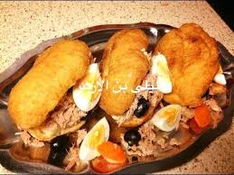 Chaussons Au Thon Et Fromage وصفة بناضج مالحة تونسية بالتن Youtube Food Diner Meat