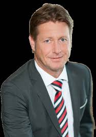 Goldenes Ehrenzeichen der Marktgemeinde für Dieter Jöchler Seite 5