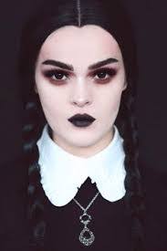 Wendy Adam's Instagram, Twitter & Facebook