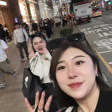 Vera Kong (@veraverakong) • Instagram photos and videos