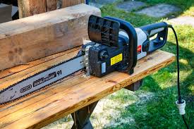 The worx chainsaw arrived in a trapezoidal cardboard box with plenty of graphics on the outside of it showing exactly what was inside. 10 Best Electric Chainsaws Of 2021 Reviews Lawnstarter