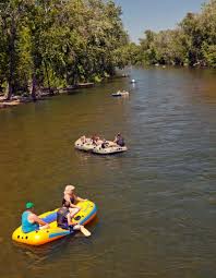 The most popular takeout point is in crimson point subdivision, which, floated straight through, gives boaters and tubers around two hours and 45 minutes on the water. Swita Idaho Rafting Payette River Rafting Float The Boise River Boise River River Floats Idaho
