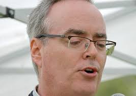 The figurative language of Terry Fallis