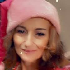 Wanda Weedman's Instagram, Twitter & Facebook