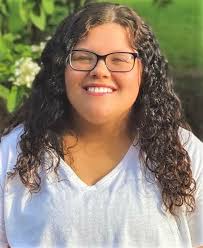 21 seniors receiving MLK scholarships for books