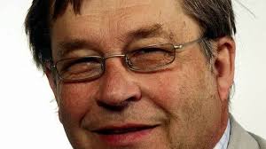 Gunnar Andrén lyssnar på "Rock Around the Clock"