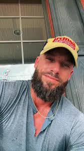 Chris Chiodo's Instagram, Twitter & Facebook