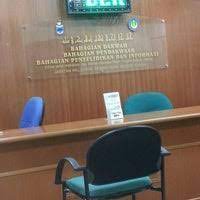 Singkatan jpm) merupakan sebuah kementerian kerajaan persekutuan di malaysia.ia ditubuhkan bertujuan untuk memastikan perkhidmatan di semua bahagian terlaksana menurut dasar, pengawalan dan garis panduan semasa. Photos At Jabatan Hal Ehwal Agama Islam Negeri Sabah Building