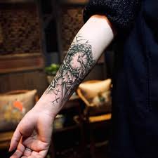Tatto Tattoo Brazo Hombre Reloj Brazo tatuajes para los hombres tambien son buenos para una razon muy sencilla: tatto