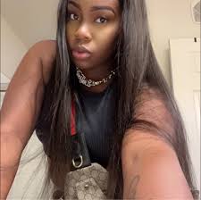 One of my quick ways to make Mac and cheese, have yall ever used sour cream?