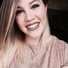 Melissa Aragon's Instagram, Twitter & Facebook