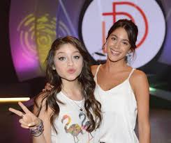 ¿se lleva bien con el elenco de. Tinistas Academy News