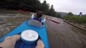 Dinant is not only popular for music as birth place of adolphe sax but also for the adventure seekers and its kayaking. Lesse Kayaks Dinant Evasion Dinant Aventure 10 06 2018 Youtube