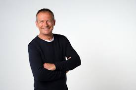 « on a pu critiquer william leymergie, mais à côté de laurent bignolas, c'est un enfant de chœur » aurait ainsi déclaré l'un des nombreux collaborateurs. Laurent Bignolas Et Sa Famille Telematin Son Epouse Et Ses Enfants Telematin Nouveautes Tele Com